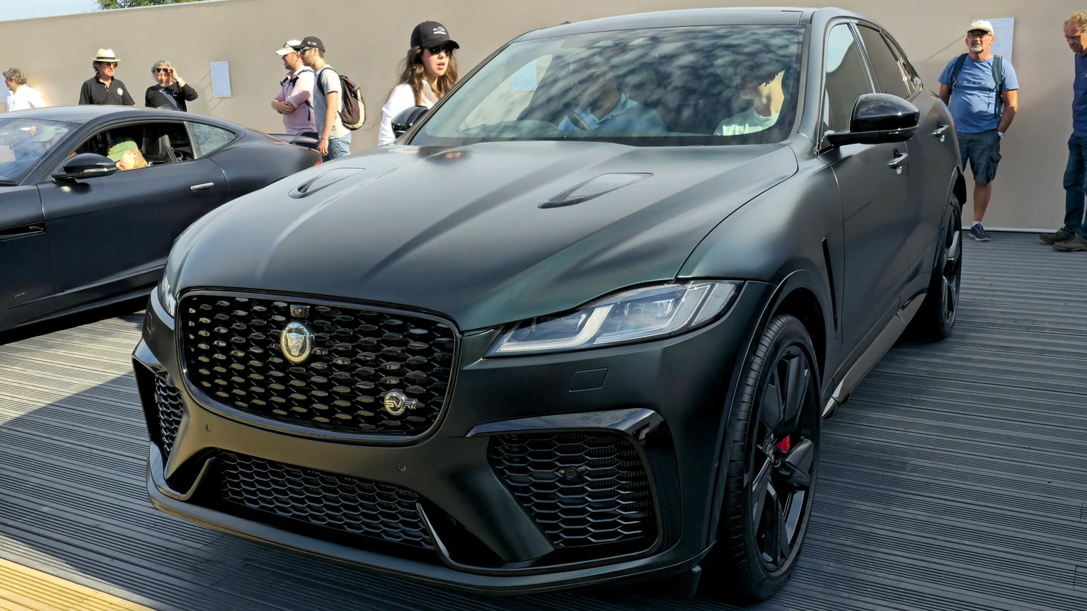 2024 Jaguar F Pace.jpg